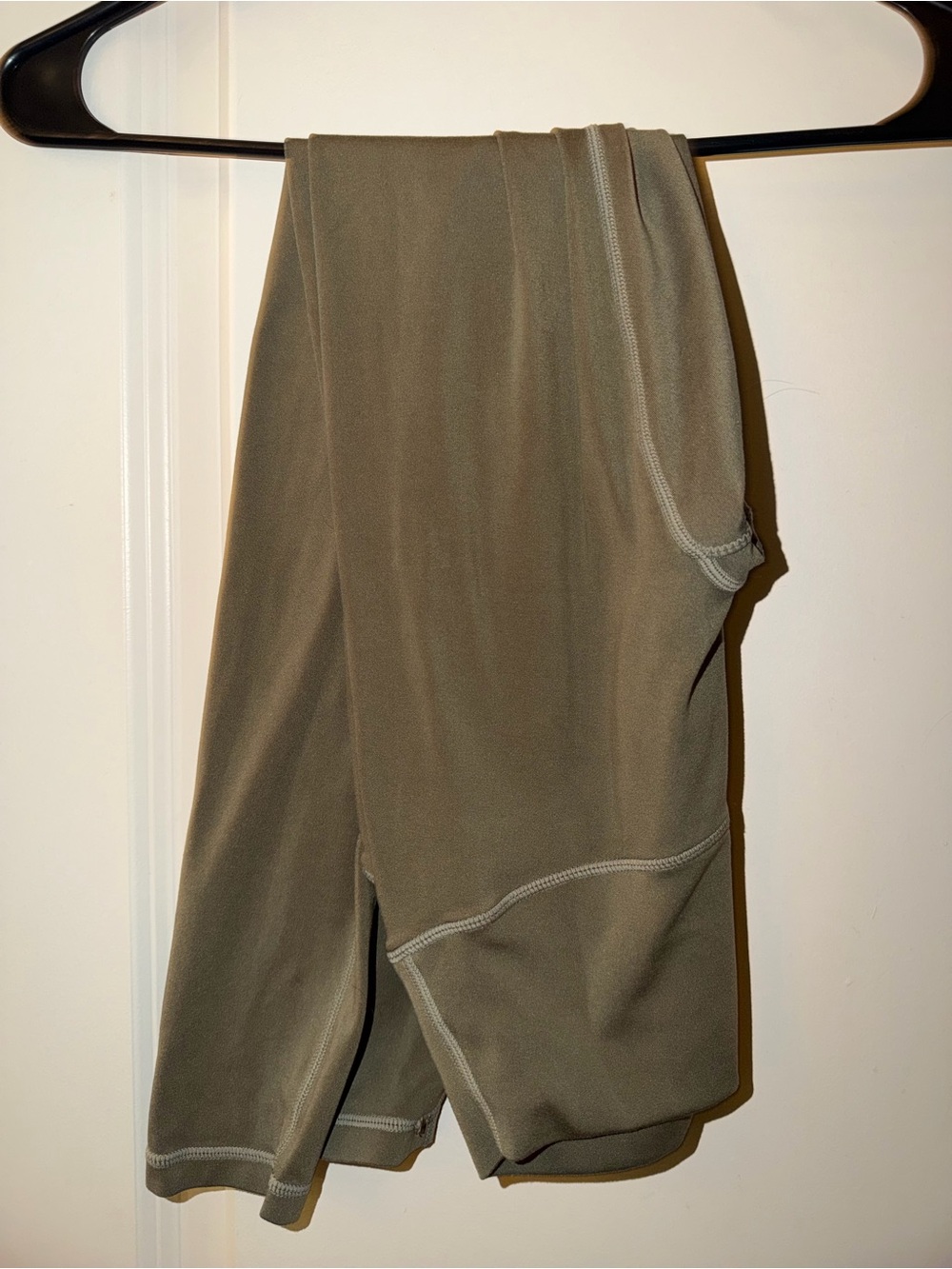 PARAGON Olive Green Leggings with Contrast Stitching
